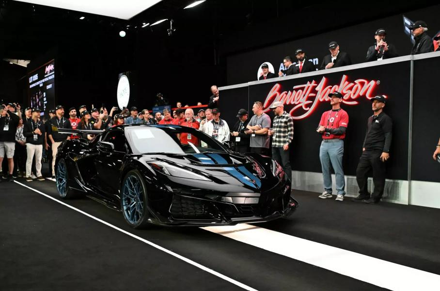 Chevrolet Corvette ZR1 продали на аукционе за 3,7 миллиона долларов — в 21 раз дороже начальной цены