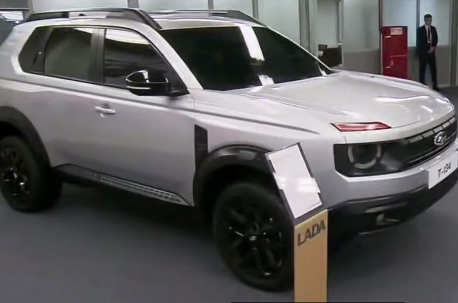 АвтоВАЗ показал макеты кроссоверов Lada B+ Cross и Т-134