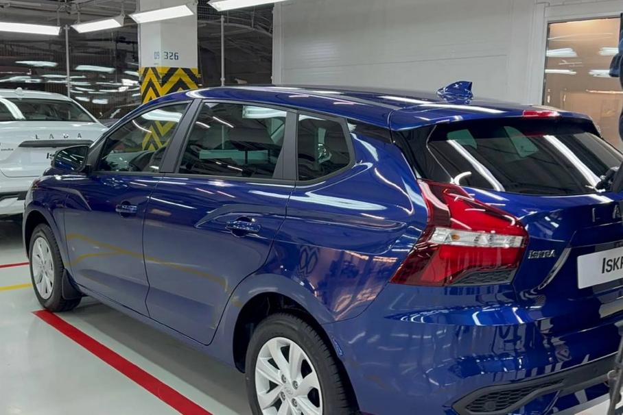 Универсал Lada Iskra полностью раскрыли до премьеры: фото салона