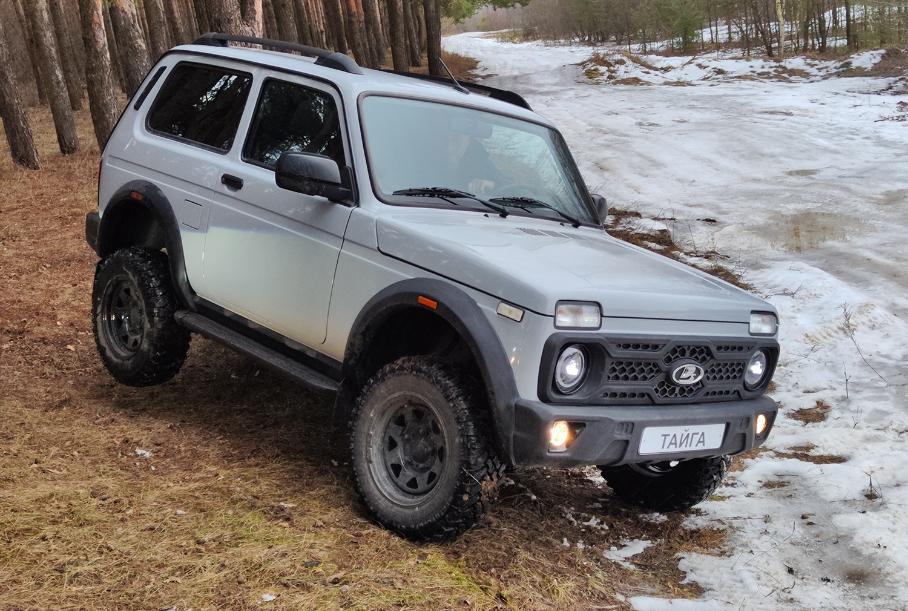 У классической Lada Niva появилась оффроуд-версия Tayga