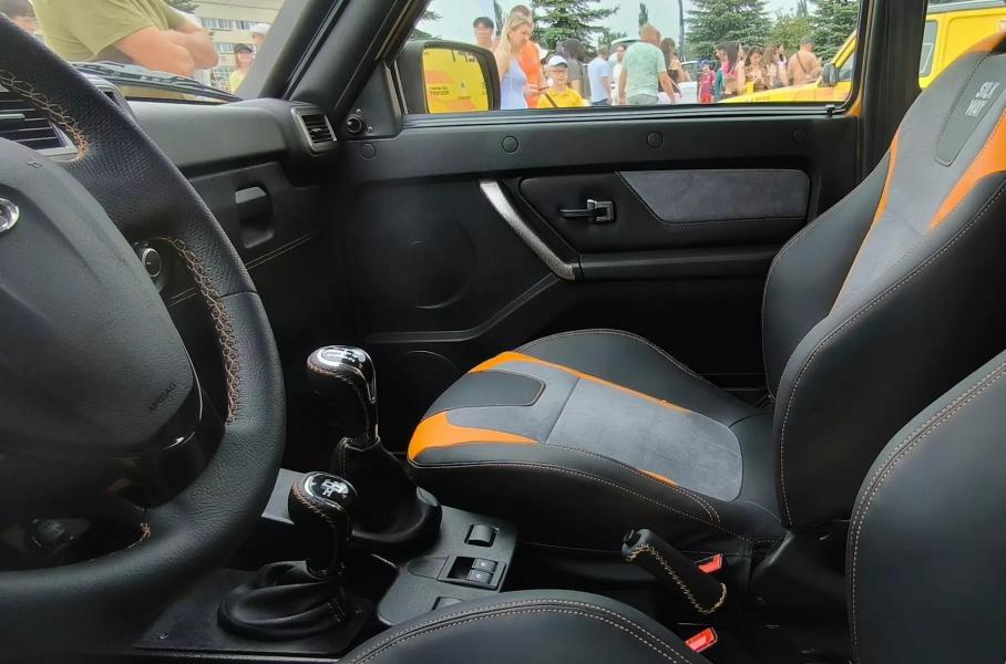 Прототип Lada Niva Sport Silk Way с рулем от Granta и водительской подушкой безопасности