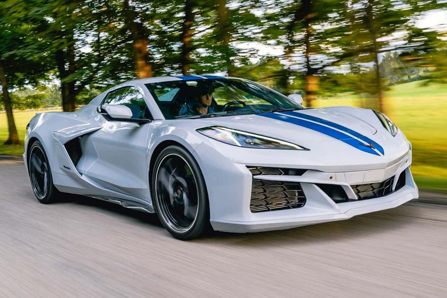 Chevrolet остановил сборку Corvette и анонсировал месяц простоя