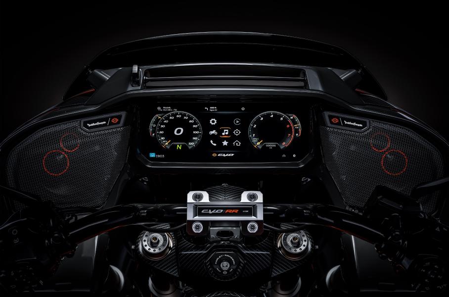CVO Road Glide RR: самый мощный из серийных Harley-Davidson