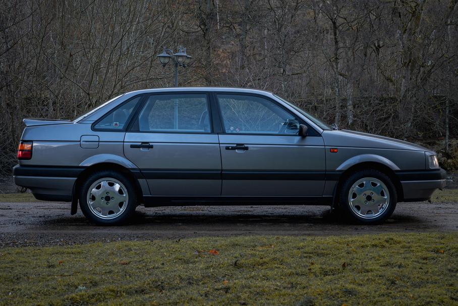 В продаже появился новый Volkswagen Passat B3: его пустят с молотка