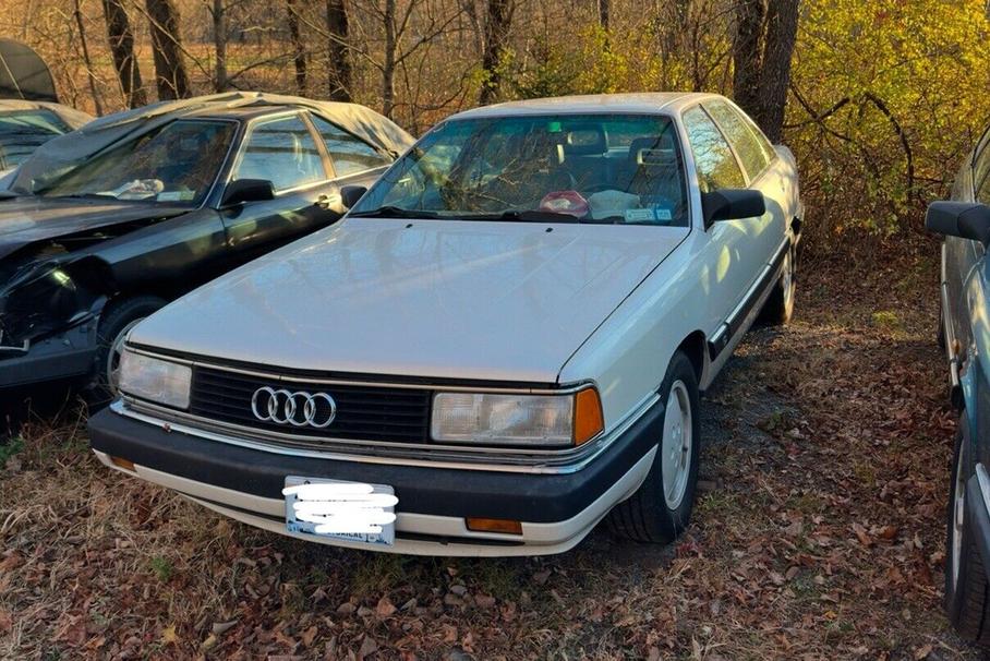 Свалку из старых Audi с запчастями продают за 30 миллионов рублей