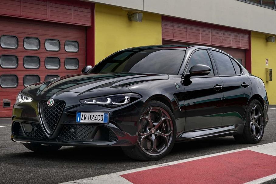 Только дизель: Alfa Romeo откажется от продаж бензиновых моделей