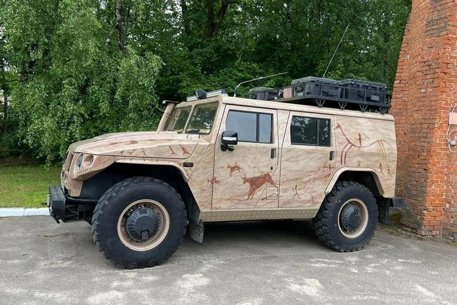В Москве продают 20-летний военный внедорожник «Тигр» за десять миллионов рублей