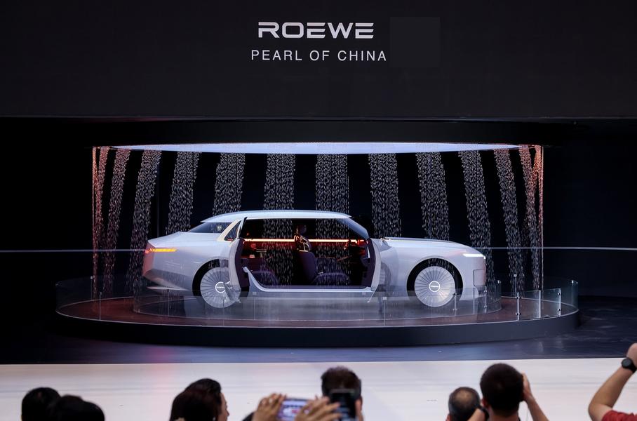 Экс-дизайнер BMW и Rolls-Royce придумал новую стилистику для марки Roewe