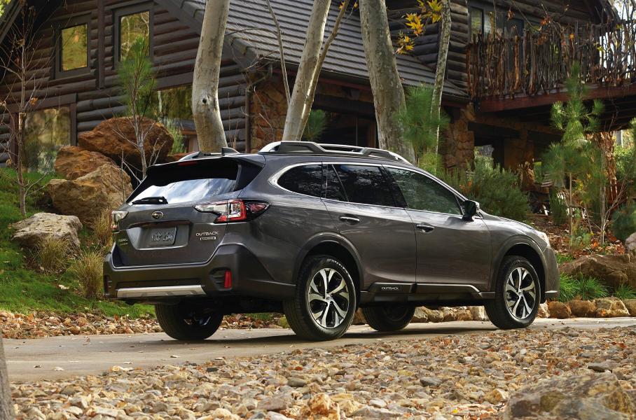Новый Subaru Outback получил турбомотор и большой планшет