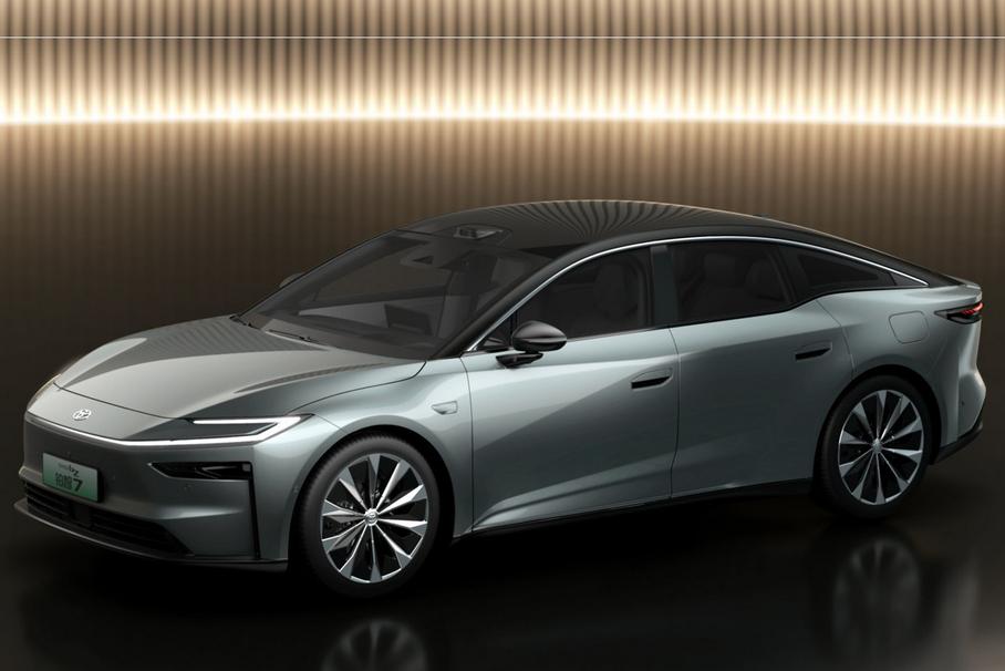 Представлен новый бизнес-седан Toyota больше и современнее Camry
