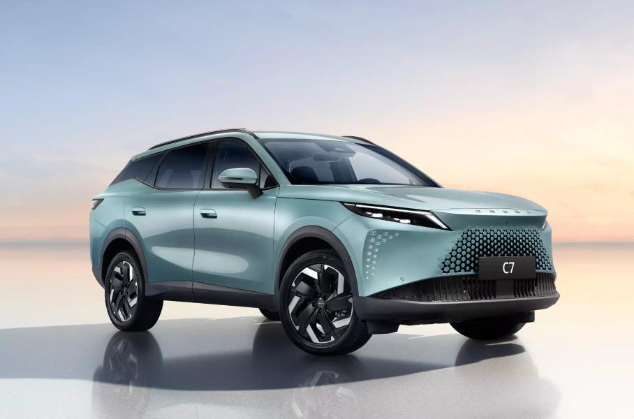 Все, что нужно знать о новом кроссовере Omoda C7 для России