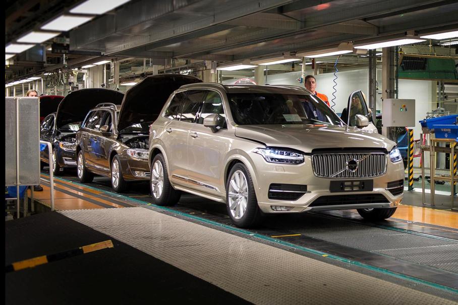 Volvo сократит тысячи сотрудников из-за падения спроса на электромобили