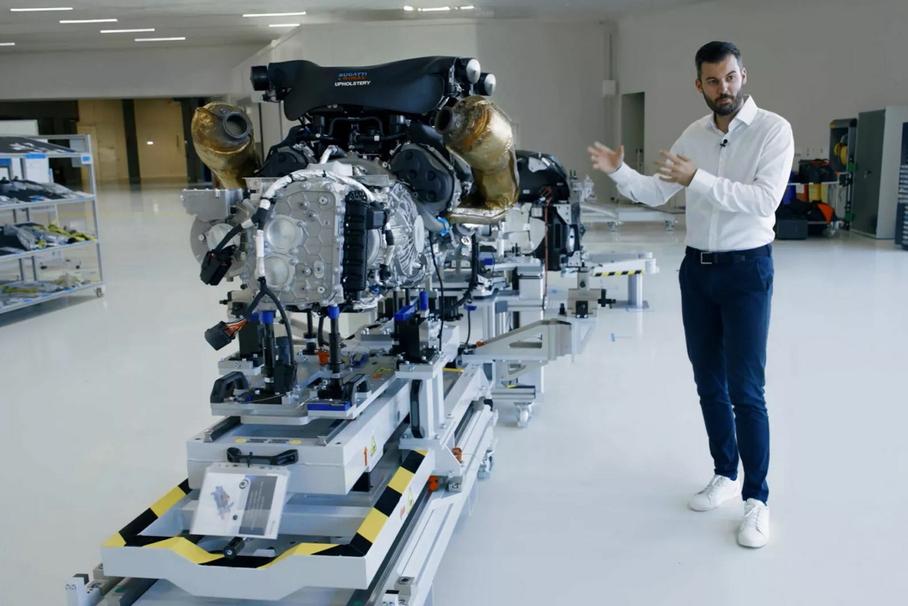 Гибрид с V16 на новом Bugatti Tourbillion оказался легче старого W16