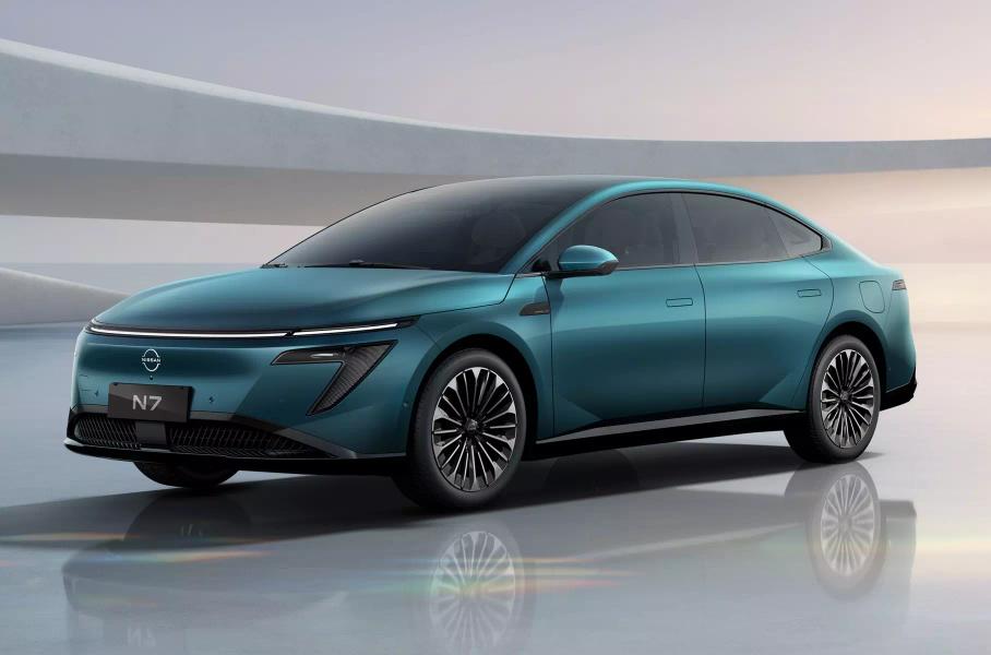 Китайцы выстроились в очередь за новым Nissan N7
