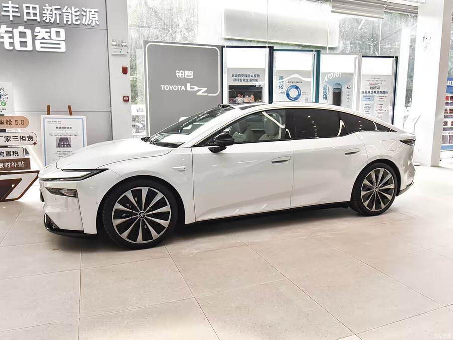 Toyota Platinum 7