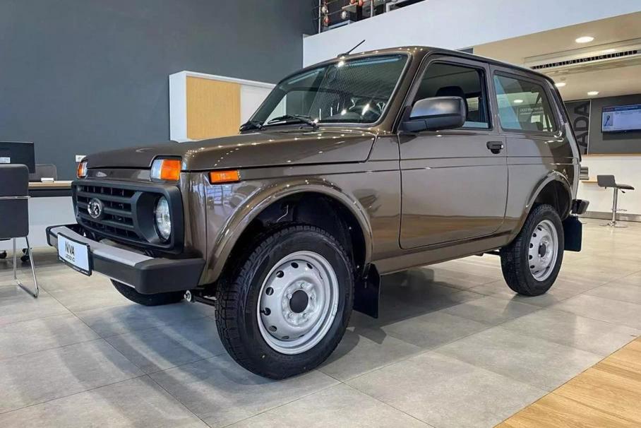 АвтоВАЗ рассказал, как купить «Ниву» за 800 000 рублей