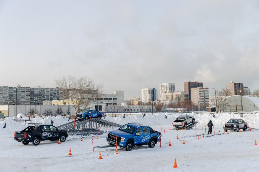 Foton Tunland G9, преодоление искусственных барьеров