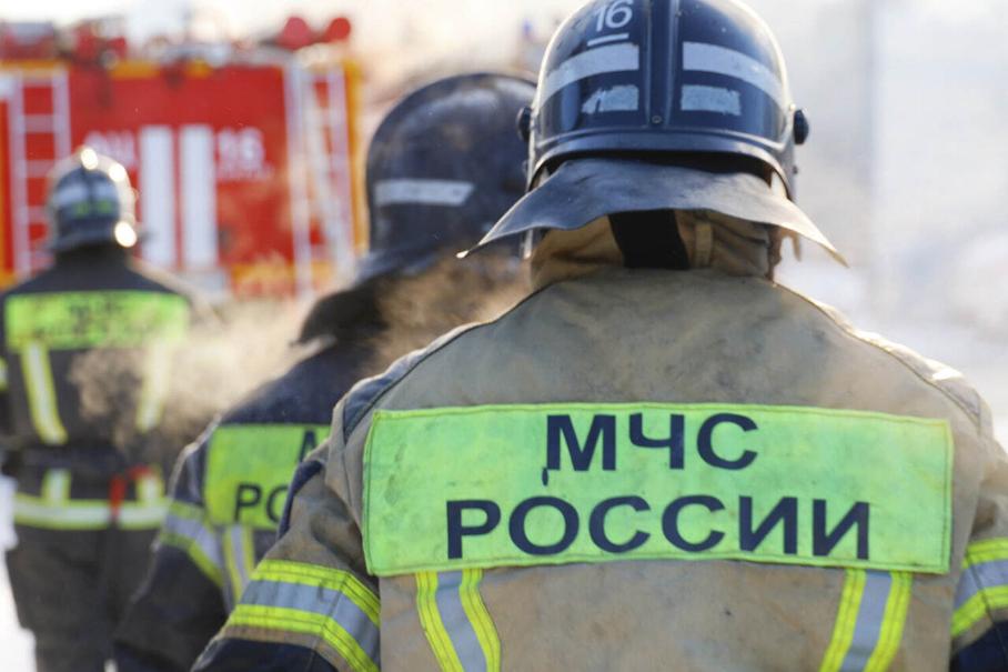 сотрудники МЧС