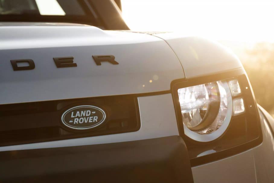 Land Rover официально подтвердил разработку компактного внедорожника Defender Sport