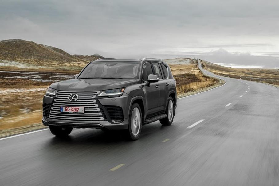 Lexus LX