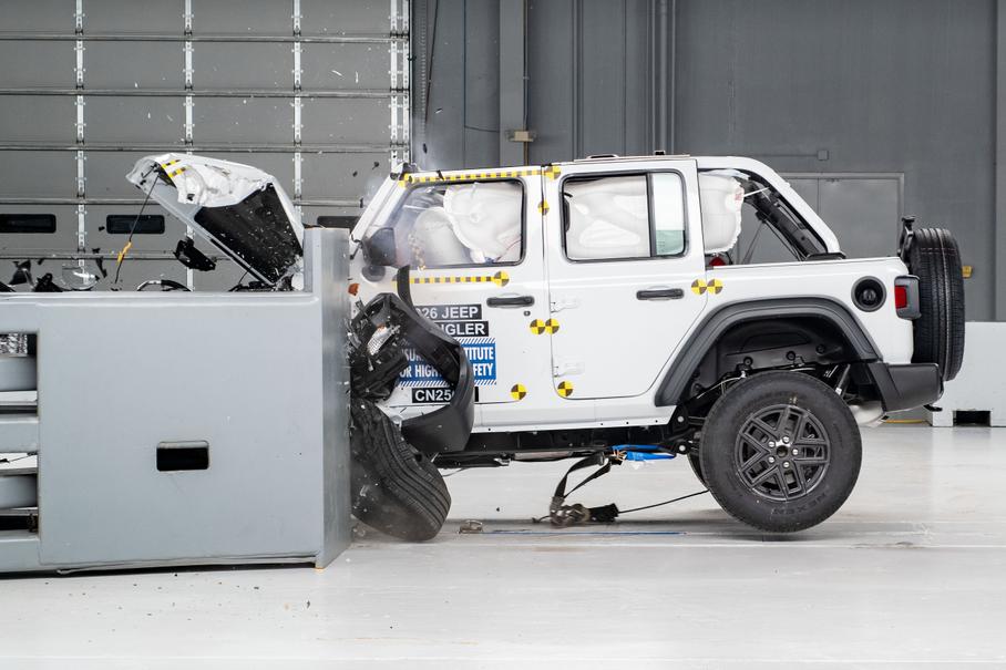 Краш-тест Jeep Wrangler