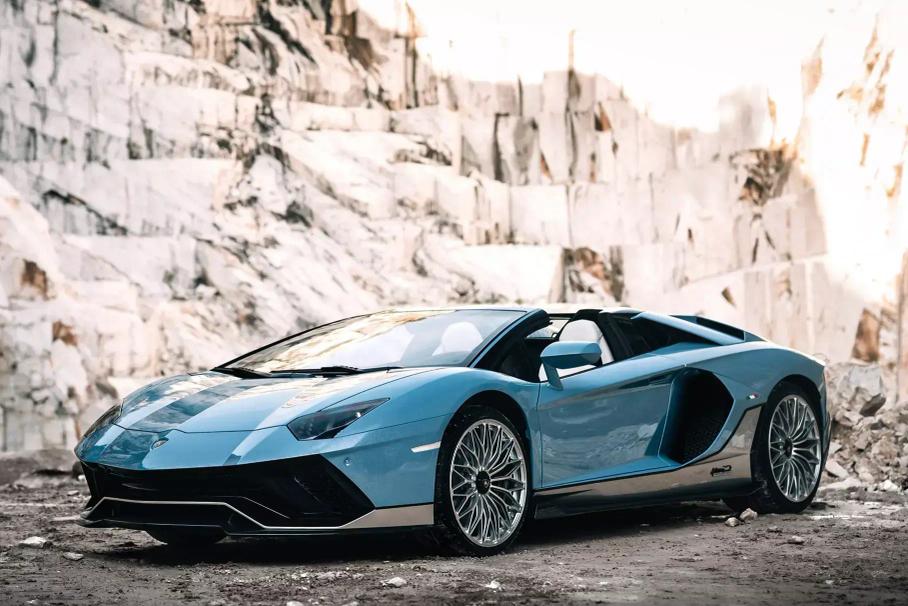 Lamborghini уличили в установке на суперкары дешевых деталей от Ford Focus