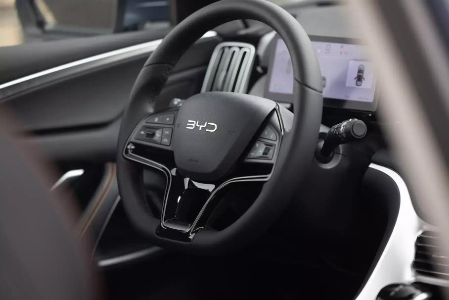 BYD продал свой самый дорогой автомобиль за 206,8 млн рублей